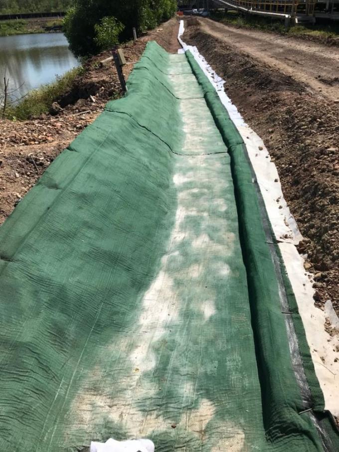 Rolos de tecido de tapete de concreto na cor cinza para proteção de encostas e forro de valas 4