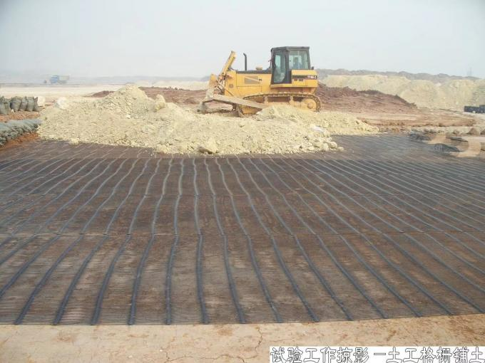 Parede de retenção PP Geogrid Uniaxial para o reforço 60-300KN/M da inclinação 1