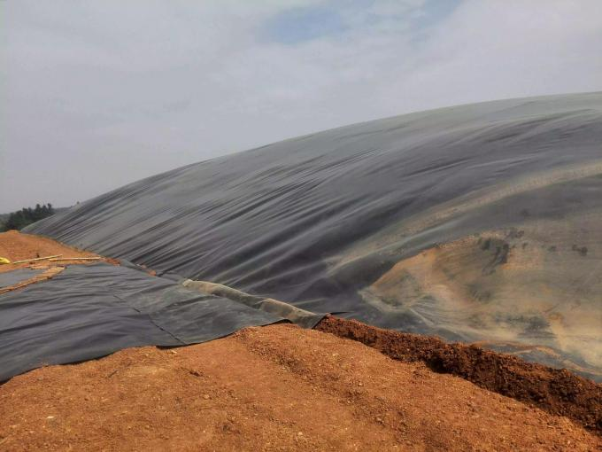 Hdpe composto liso Geomembrane composto liso do túnel da operação de descarga do reservatório da lagoa 0